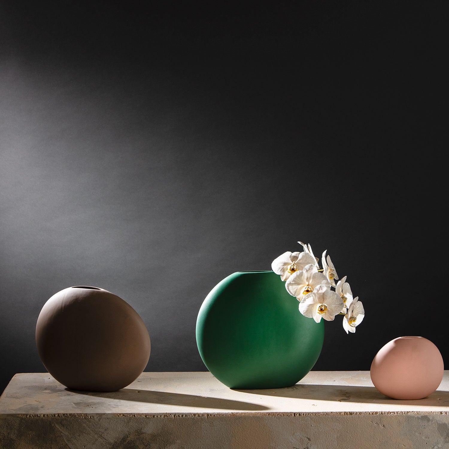Cobble Large Taupe Vase DECORATOR BEN DAVID BY KAS