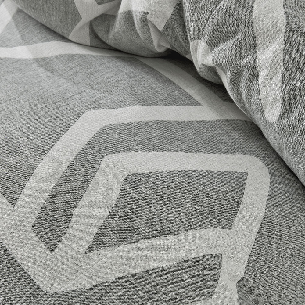 Bala_Bedlinen_Lifestyle_DetailWEB.jpg