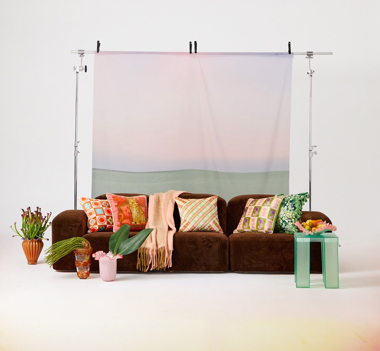 KAS_Cushions_Vases_Studio_Shots_013_00518_HR_VIGNETTE_9c525ec0-18ce-48b2-90a8-6b365cb6a87b.jpg