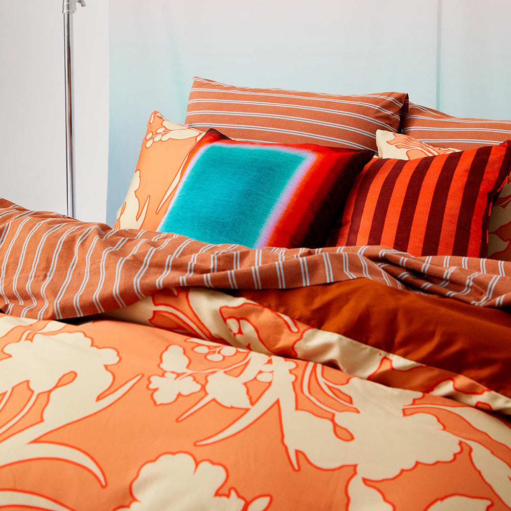 Lila Quilt Cover Set, modern floral pattern on neutral background