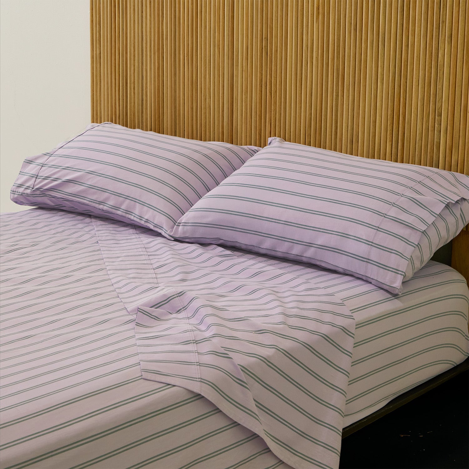 Pinstripe Lilac Sheet Set
