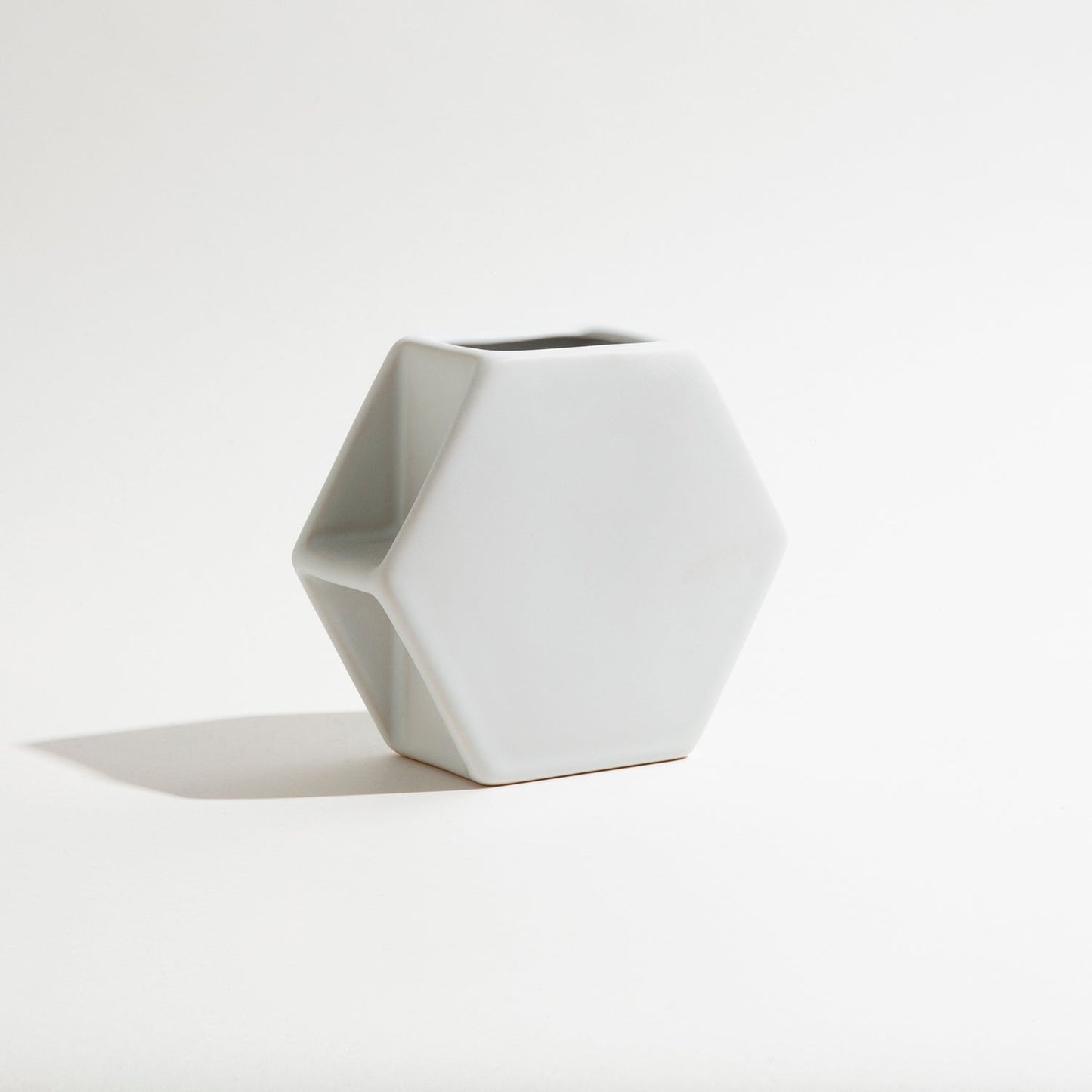 Hex Small Vase Decorator BEN DAVID BY KAS White Small 15x6x13cm