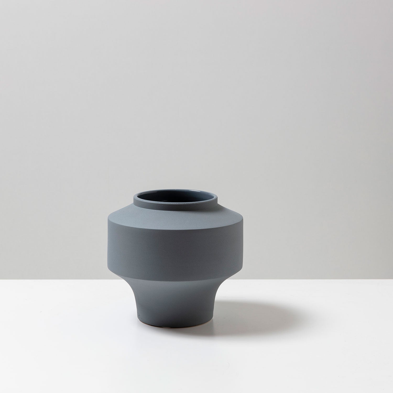 Doral Vase DECORATOR BEN DAVID BY KAS Grey One Size 20x20x18cm